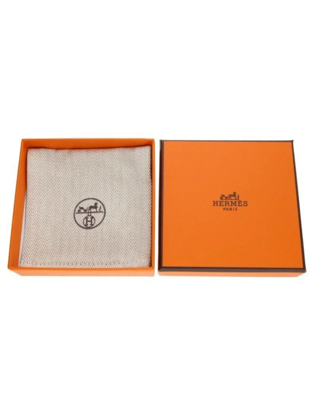 Hermes size t4